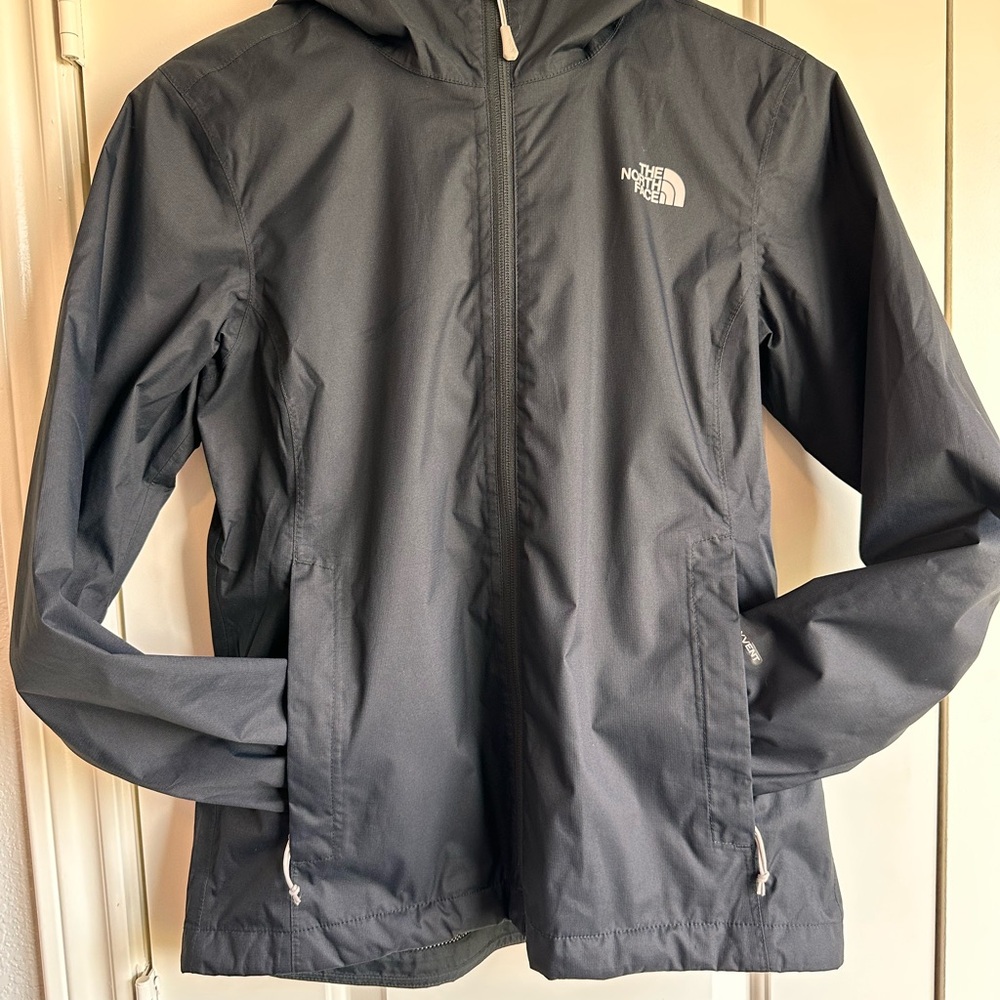 The North Face Women's Black Quest Jacket